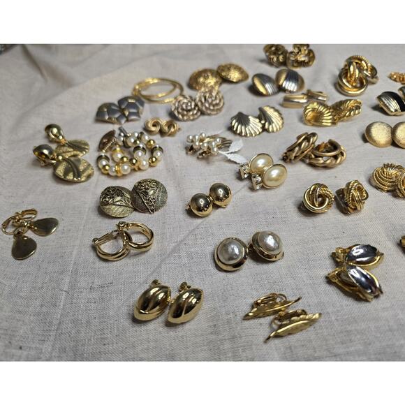 Lot 36 Gold & Silver Tone Clip On Earrings Chunky Pearl Hoop Rhinestone Vintage - Picture 4 of 12